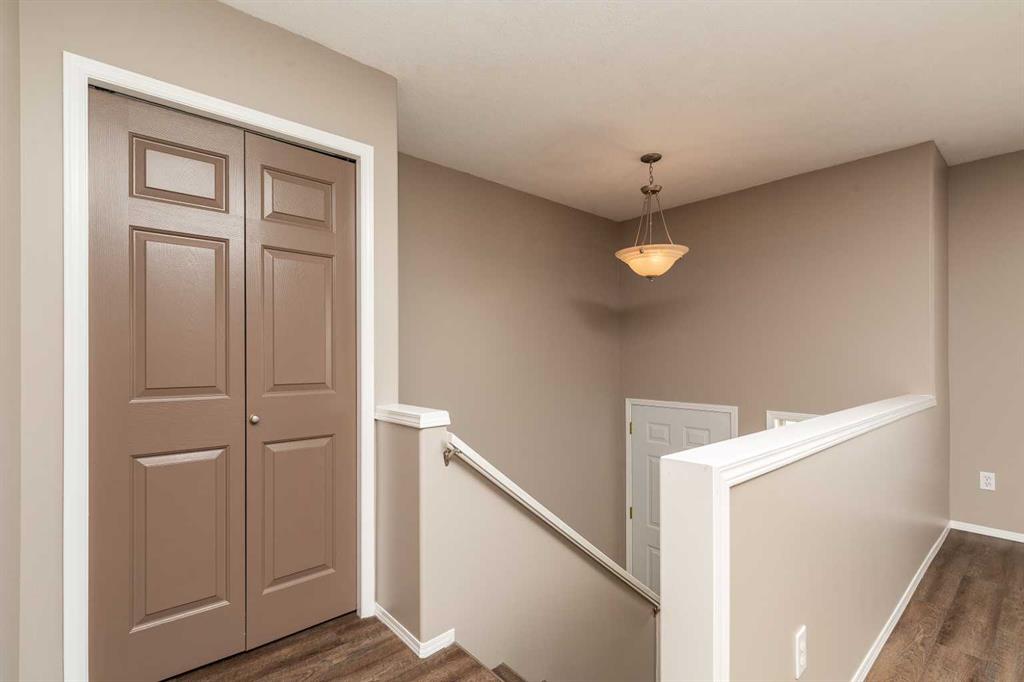 Picture for 15 Blackfoot Boulevard W