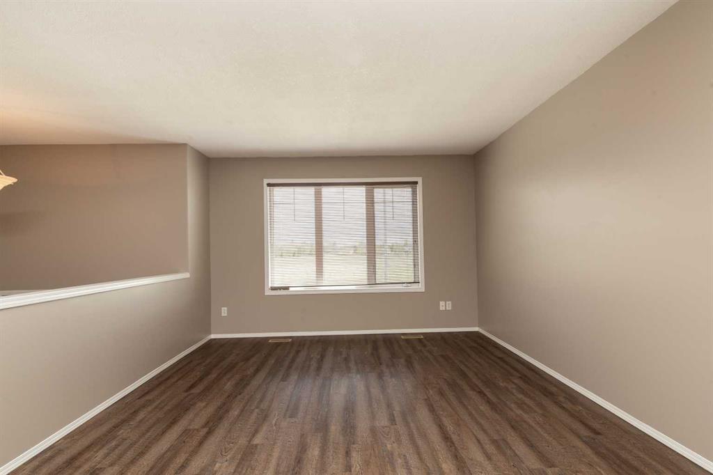 Picture for 15 Blackfoot Boulevard W