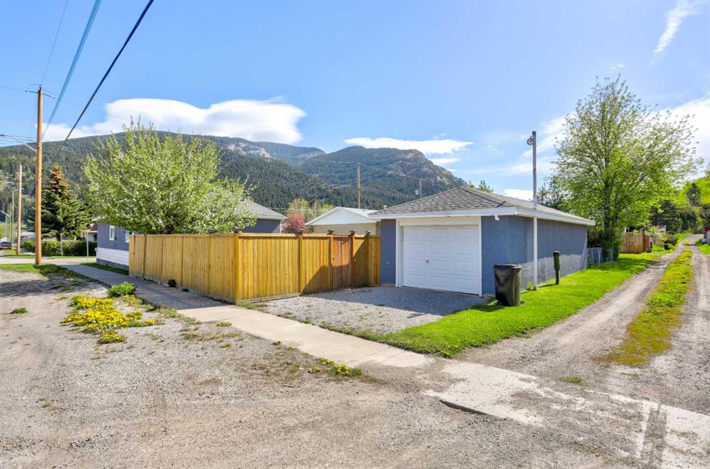 Picture for 13302 17 Avenue 