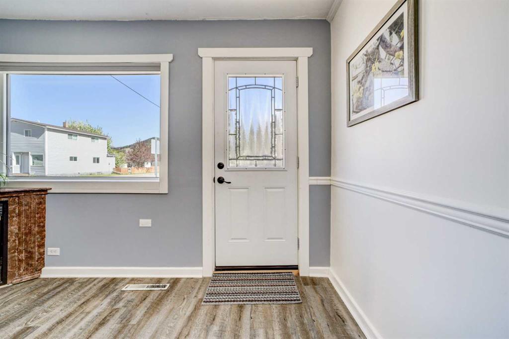 Picture for 13302 17 Avenue 