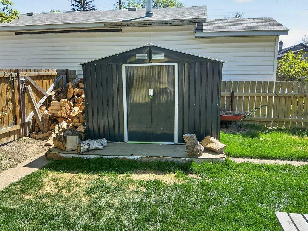 Picture for 315 16 Street N