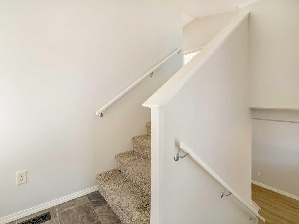 Picture for 167 Blackwolf Way N