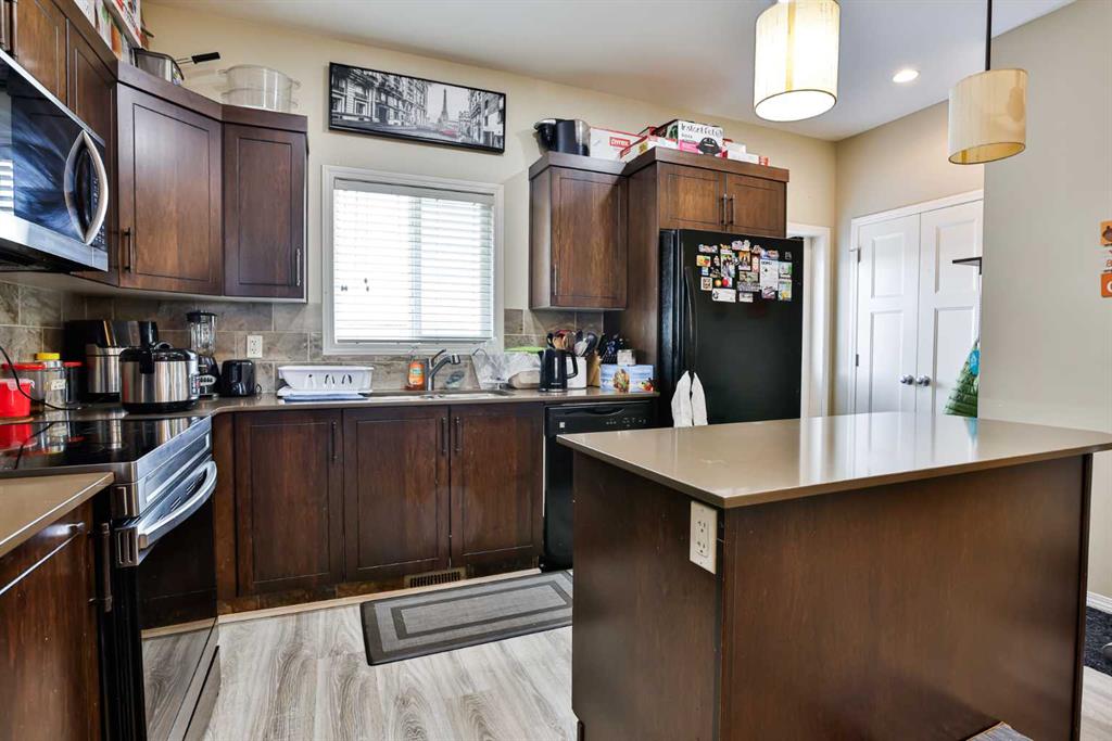 Picture for 227 Lynx Road  N