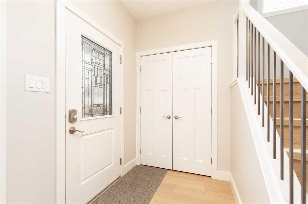 Picture for 206 Twinriver Road W