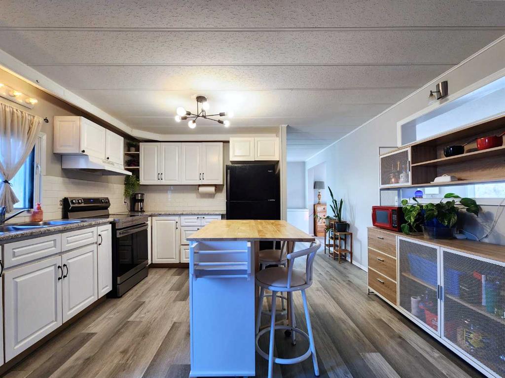 Picture for 34 Willow Road W Picture for 34 Willow Road W