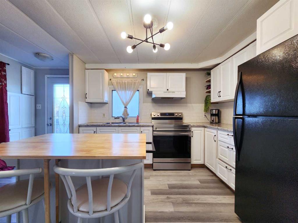 Picture for 34 Willow Road W Picture for 34 Willow Road W