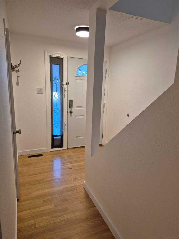 Picture for 1, 20 Laval Boulevard W https://www.cirrealty.ca/reb/ldar/7/A2265057_3.jpg