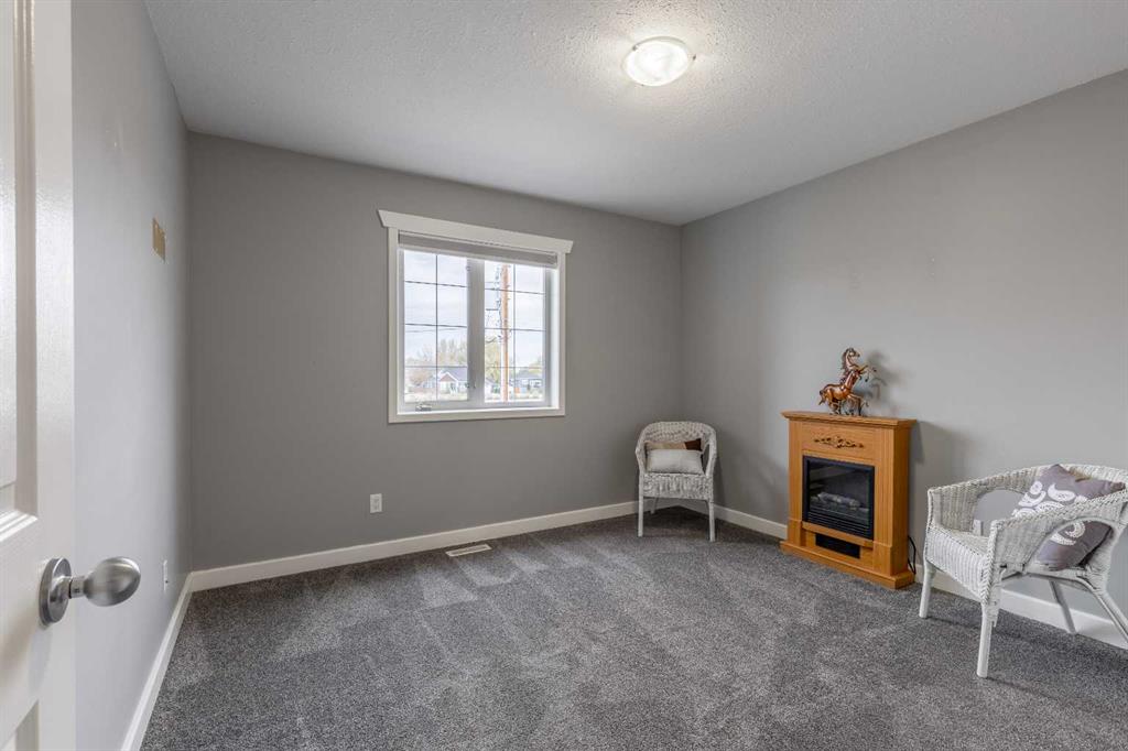 Picture for 326 Stephens Avenue  https://www.cirrealty.ca/reb/ldar/7/A2265547_16.jpg