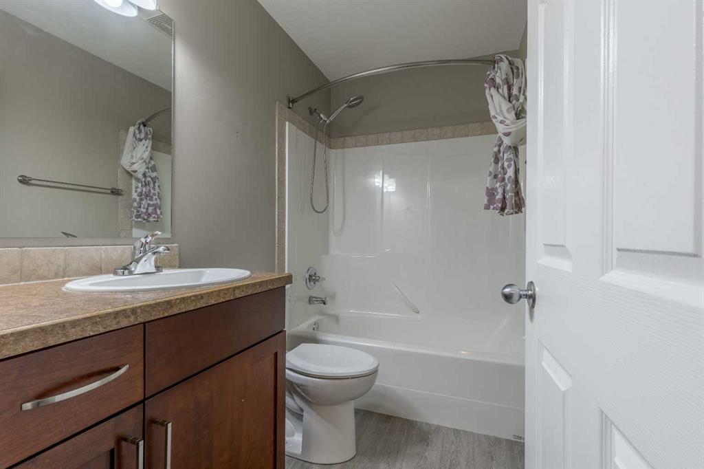 Picture for 326 Stephens Avenue  https://www.cirrealty.ca/reb/ldar/7/A2265547_17.jpg