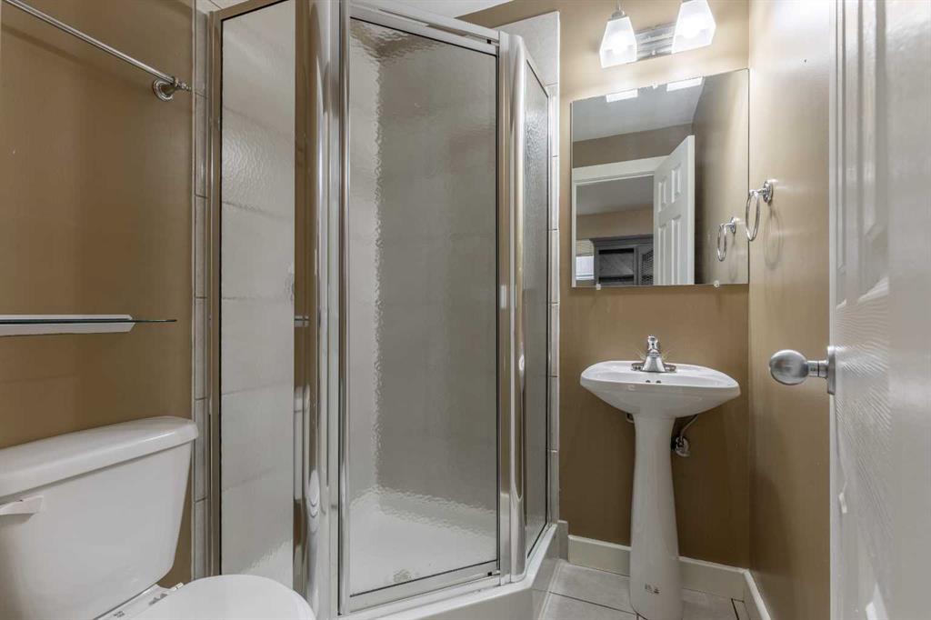 Picture for 326 Stephens Avenue  https://www.cirrealty.ca/reb/ldar/7/A2265547_21.jpg