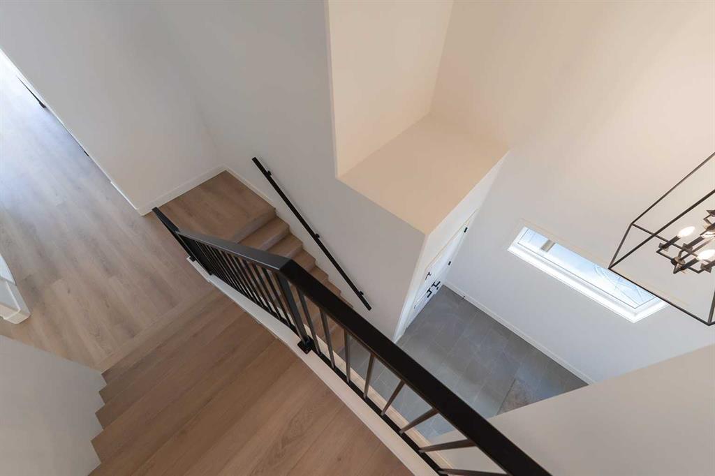 Picture for 541 Riverhills Way W