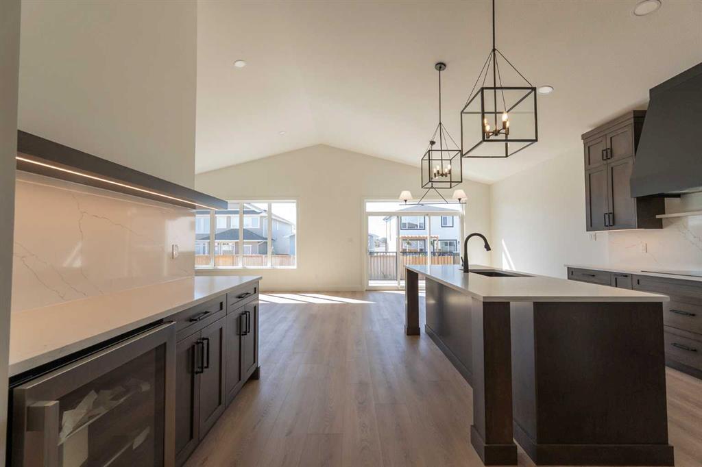 Picture for 541 Riverhills Way W