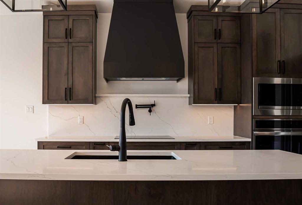 Picture for 541 Riverhills Way W