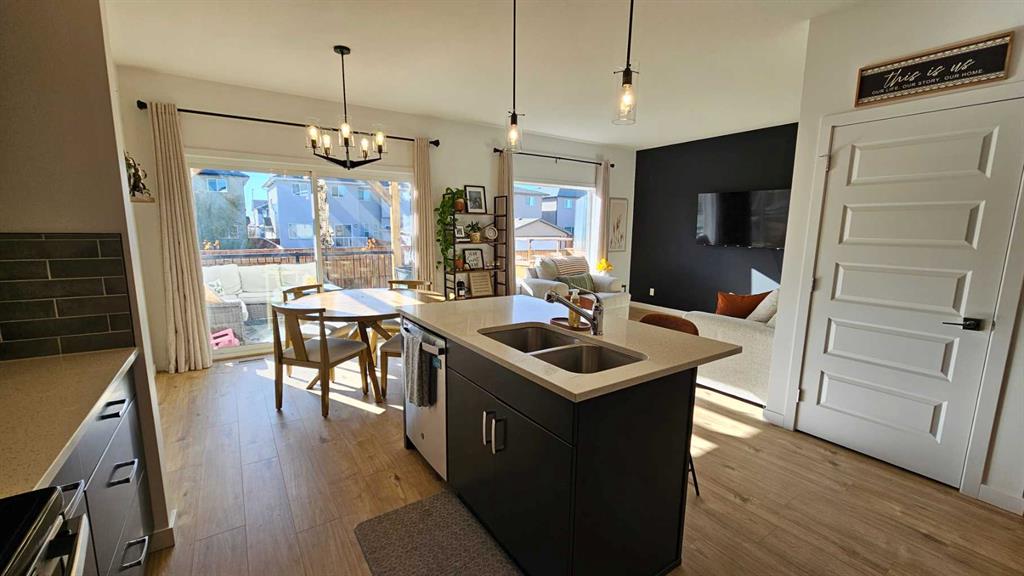 Picture for 346 Miners Chase W