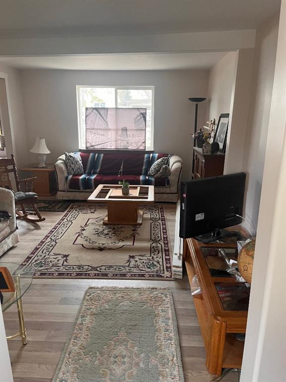 Picture for 2224 23 Avenue  https://www.cirrealty.ca/reb/ldar/7/A2267017_3.jpg