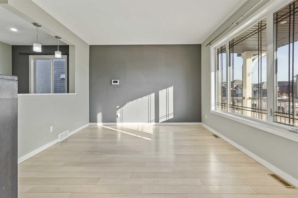 Picture for 547 Blackwolf Boulevard N