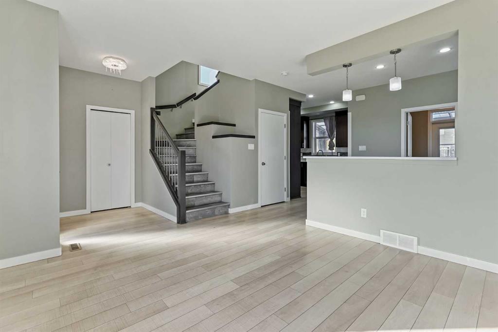 Picture for 547 Blackwolf Boulevard N