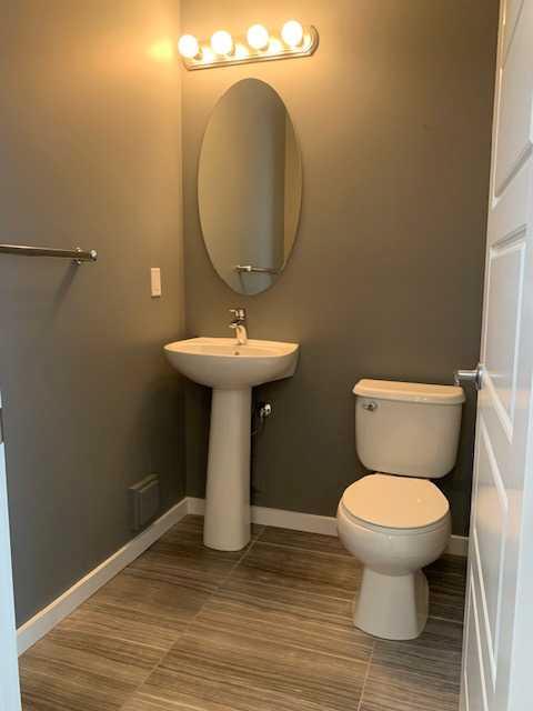 Picture for 4, 1202 Keystone Road W