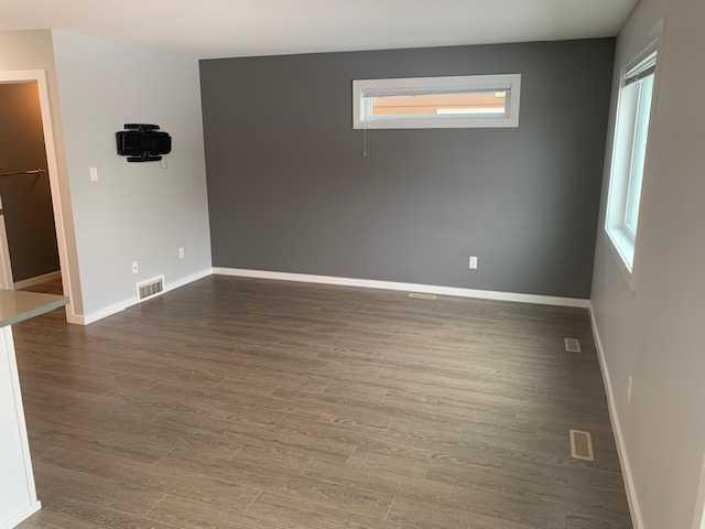 Picture for 4, 1202 Keystone Road W