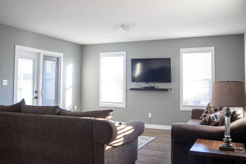 Picture for 1048 Elk Avenue 