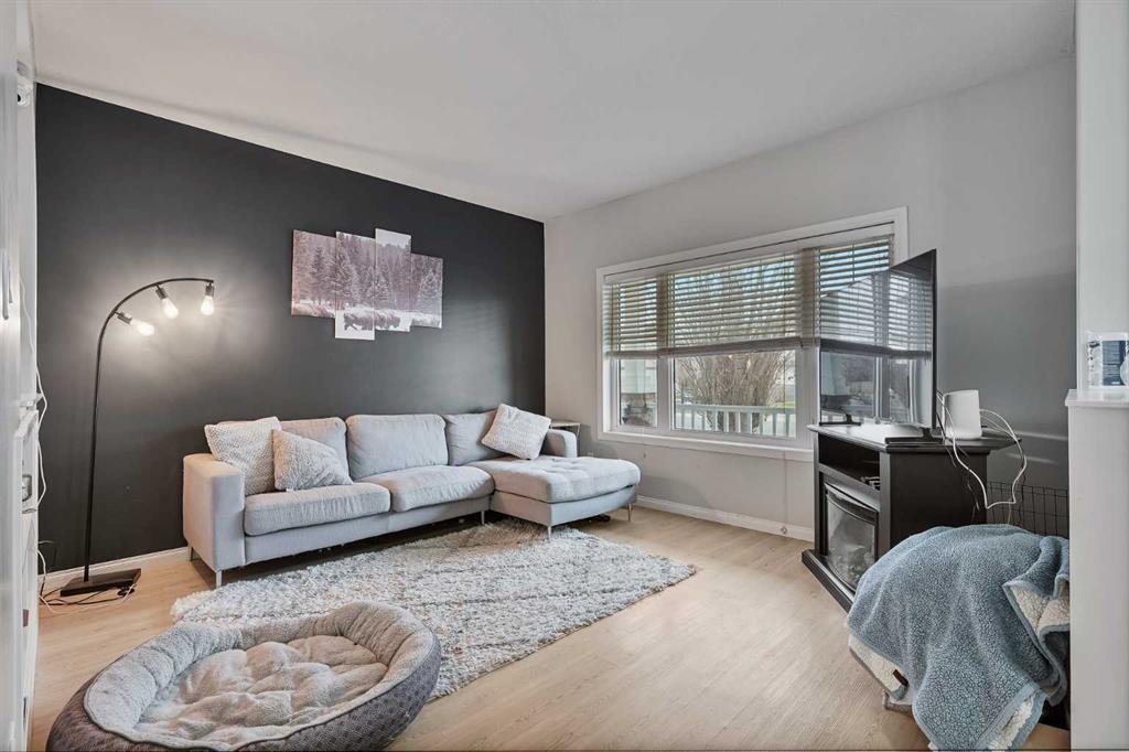 Picture for 126 Silkstone Road W