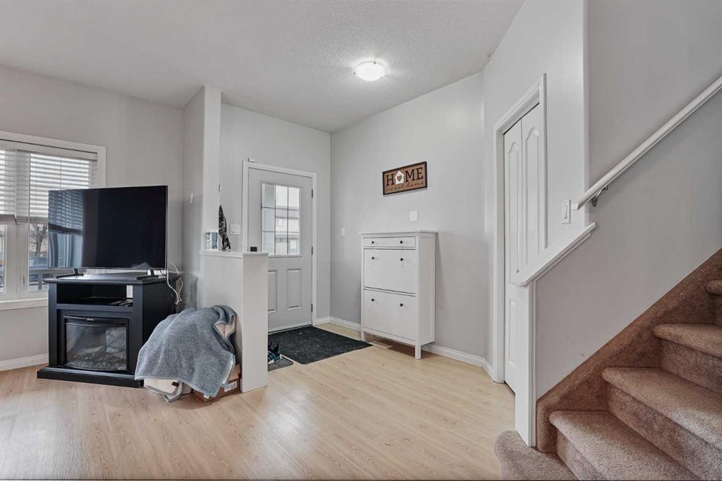 Picture for 126 Silkstone Road W