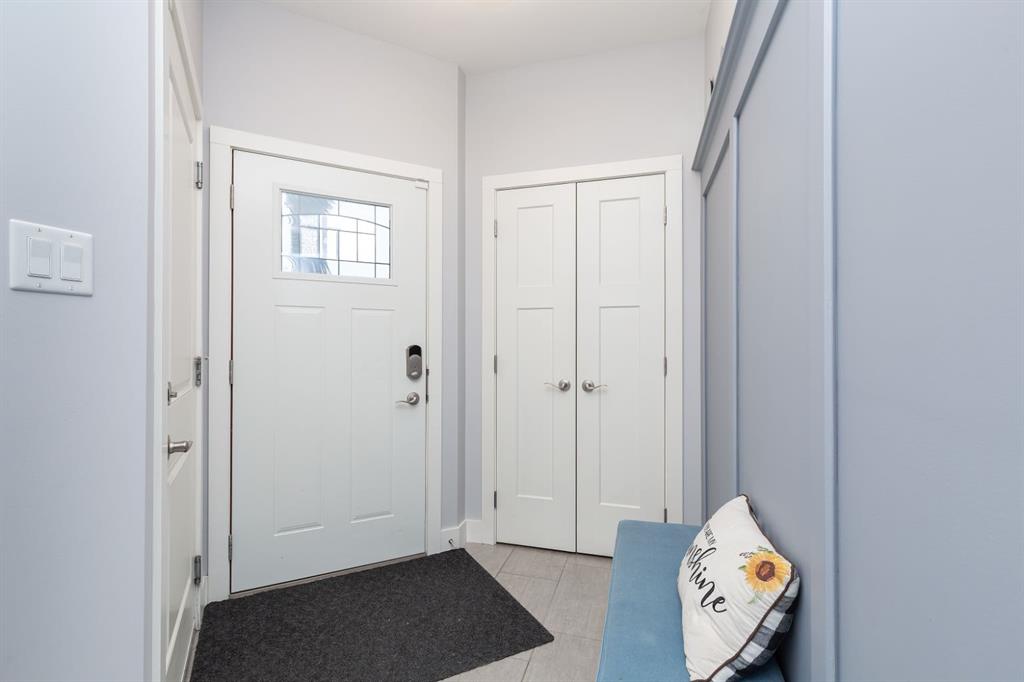 Picture for 815 Miners Boulevard W