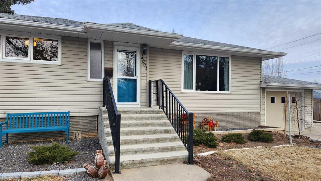 Picture for 2001 12 Avenue S