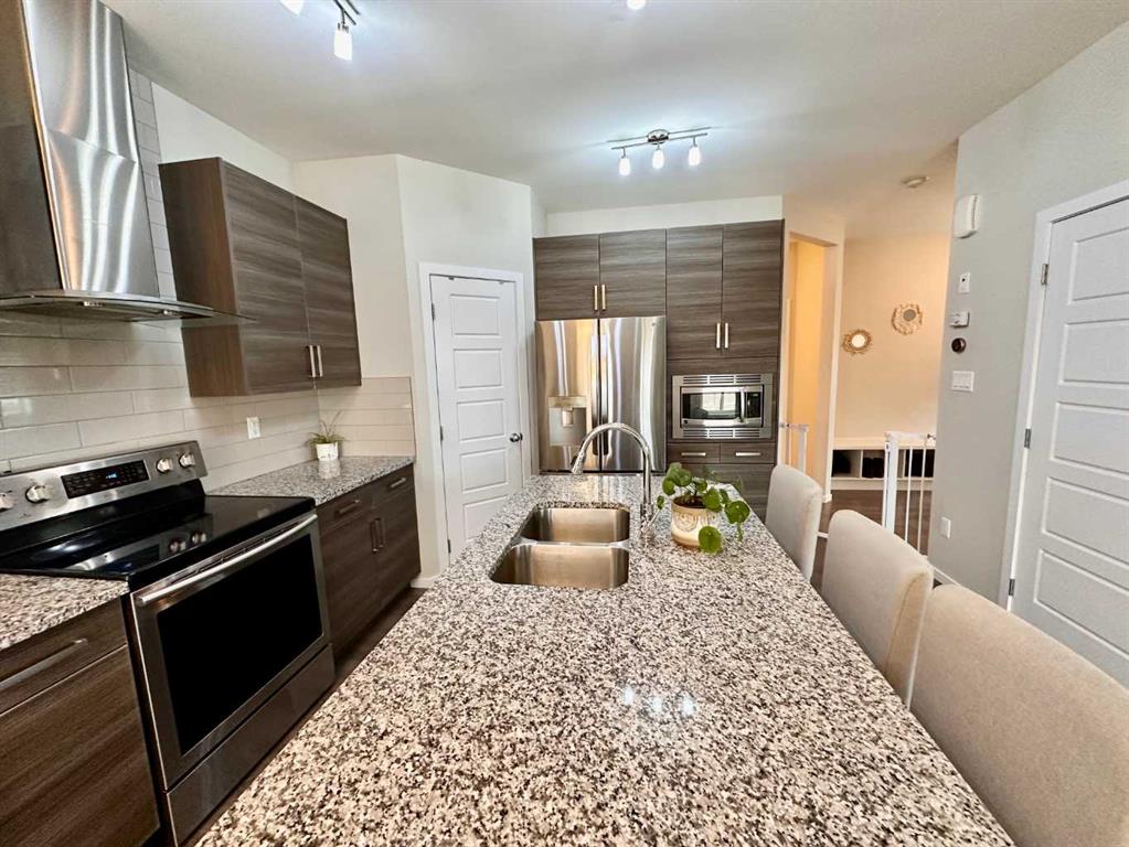 Picture for 802 Miners Boulevard W