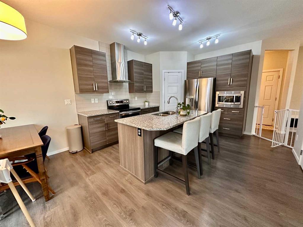 Picture for 802 Miners Boulevard W