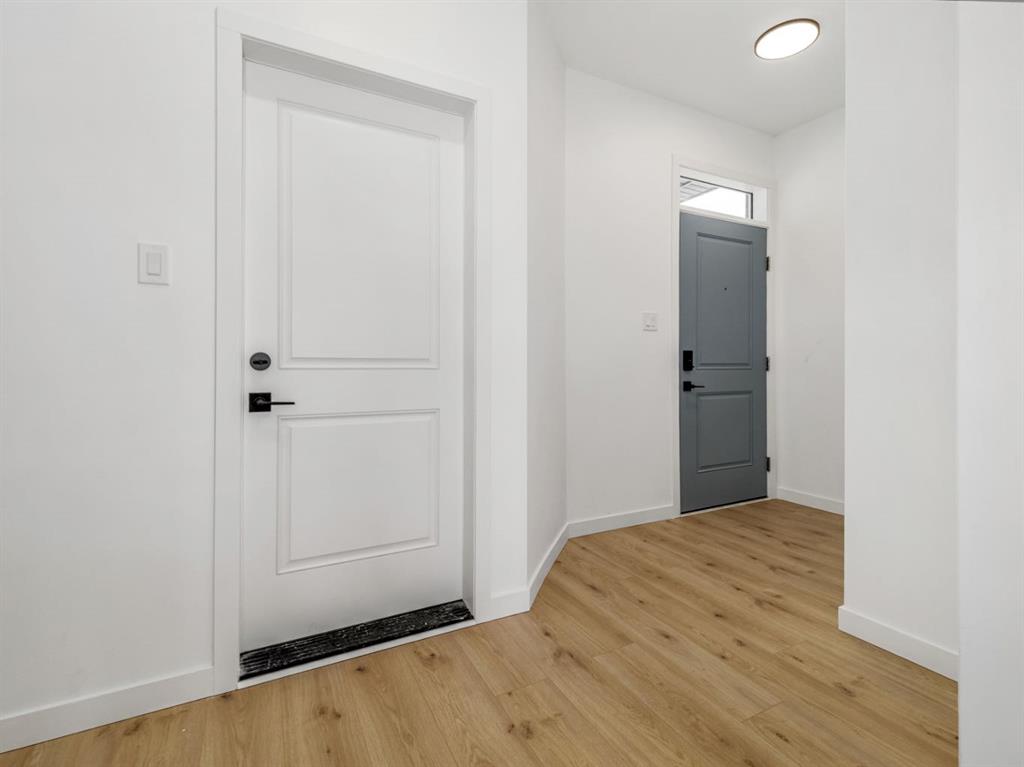 Picture for 114 Miners Road W