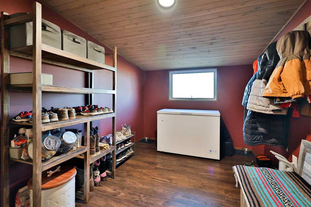 Picture for 225075 Twp Rd 55  