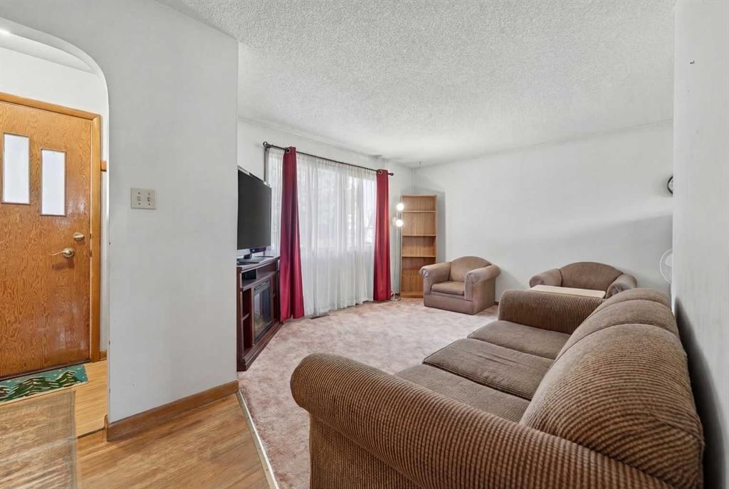 Picture for 317 26 Street S