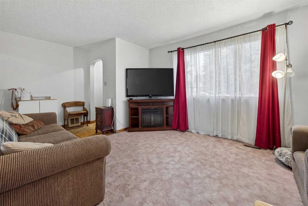 Picture for 317 26 Street S