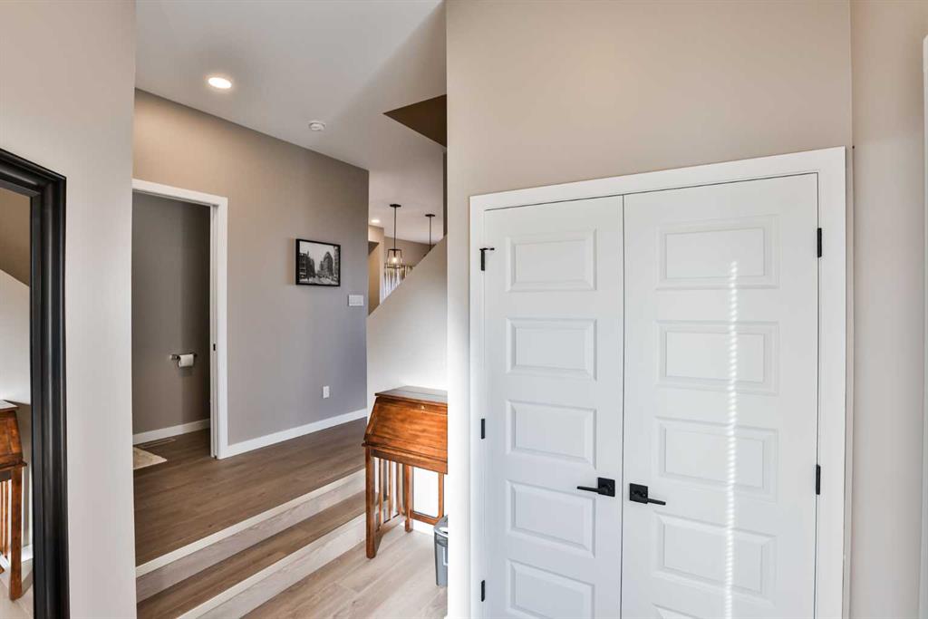 Picture for 38 Goldenrod Place W