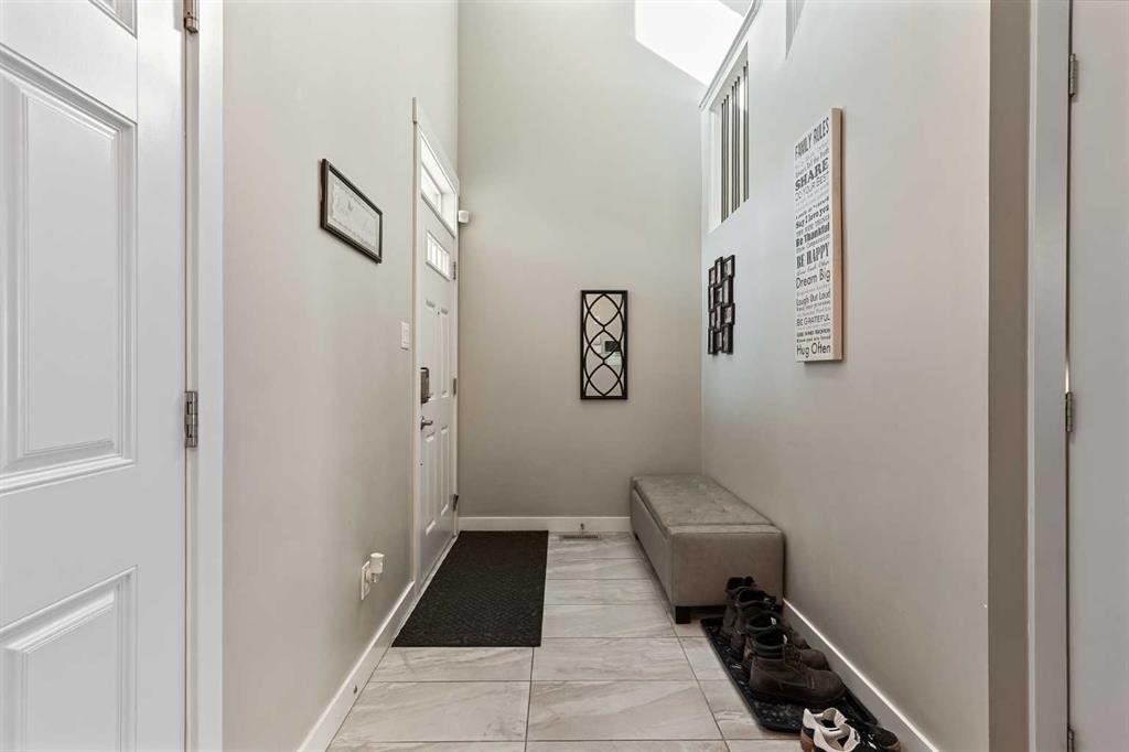 Picture for 622 Moonlight Lane W