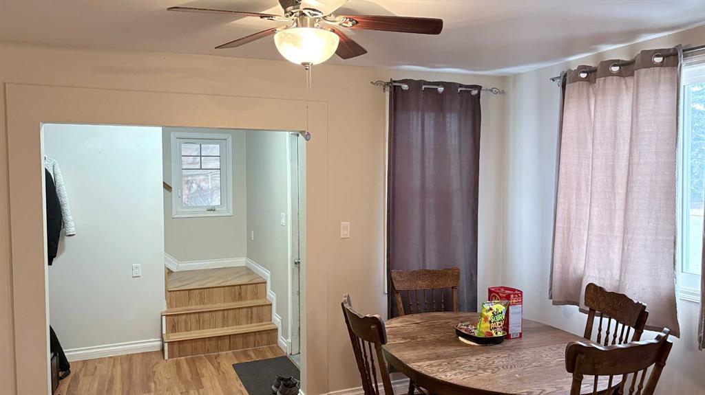 Picture for 317 2 Avenue E