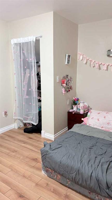 Picture for 317 2 Avenue E