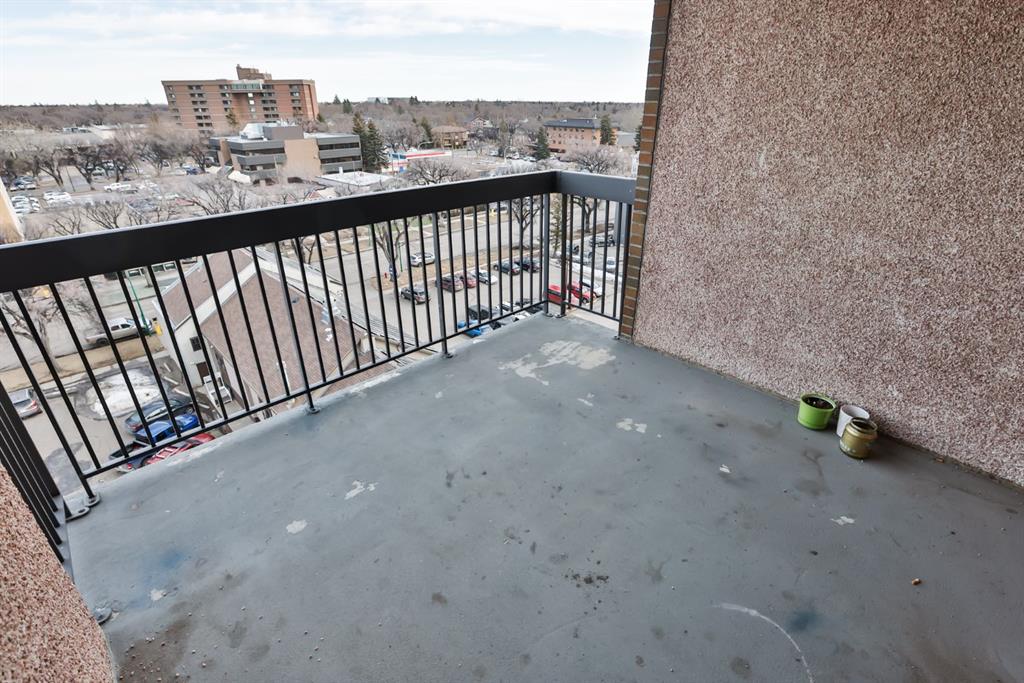 Picture for 606, 515 6 Street S