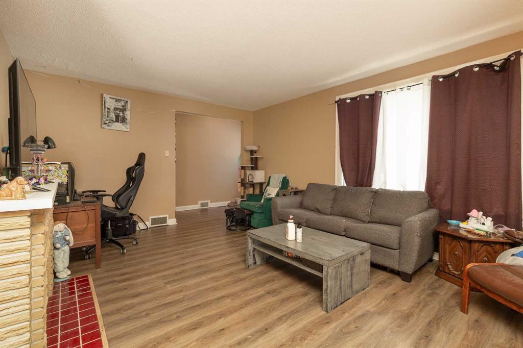 Picture for 920 13 Street S