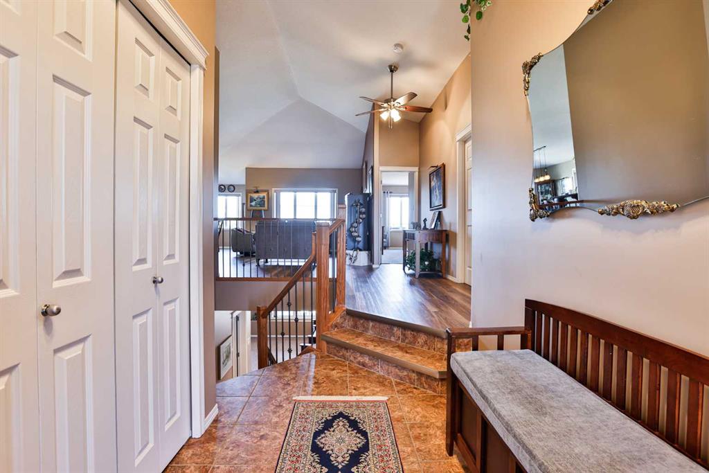 Picture for 605 Sunridge Crescent W