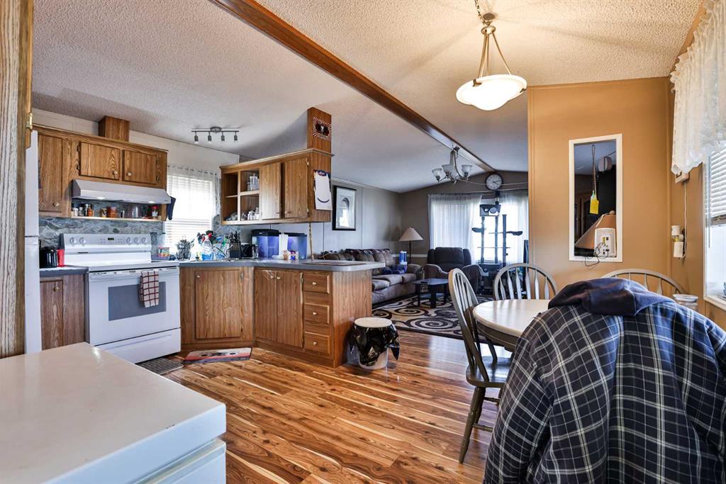 Picture for 41, 2300 13 Street N