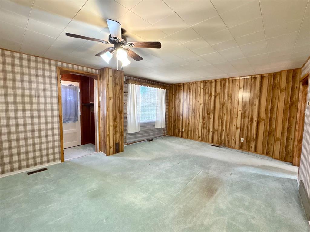 Picture for 706 12 Street N