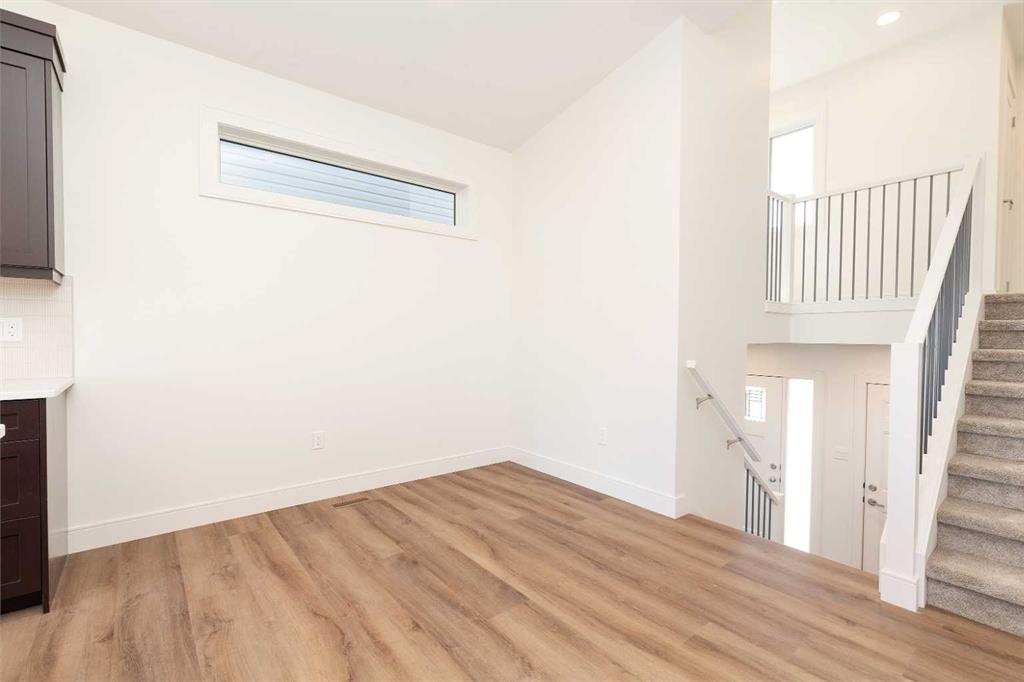 Picture for 561 Malahat Green W