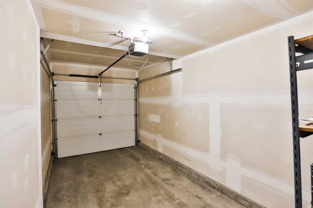 Picture for 1, 410 Highlands Boulevard W