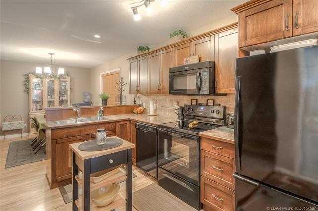 Picture for 4, 637 12A Street N