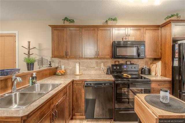 Picture for 4, 637 12A Street N