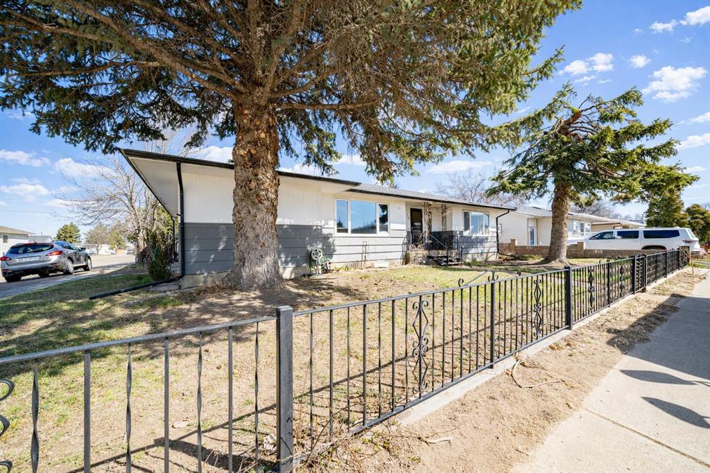 Picture for 202 3 Avenue E