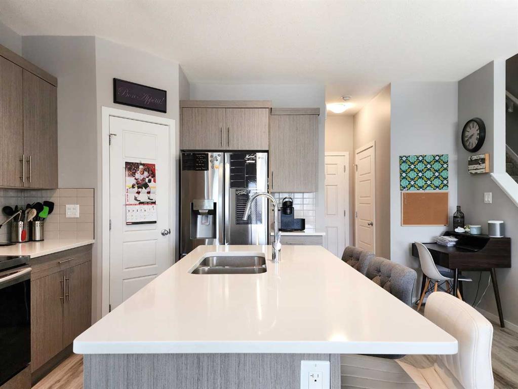 Picture for 502, 210 Firelight Way W