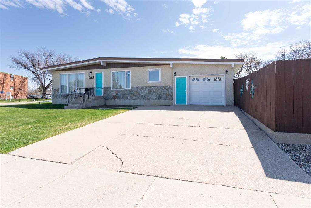 Picture for 1507 Ashgrove Road S